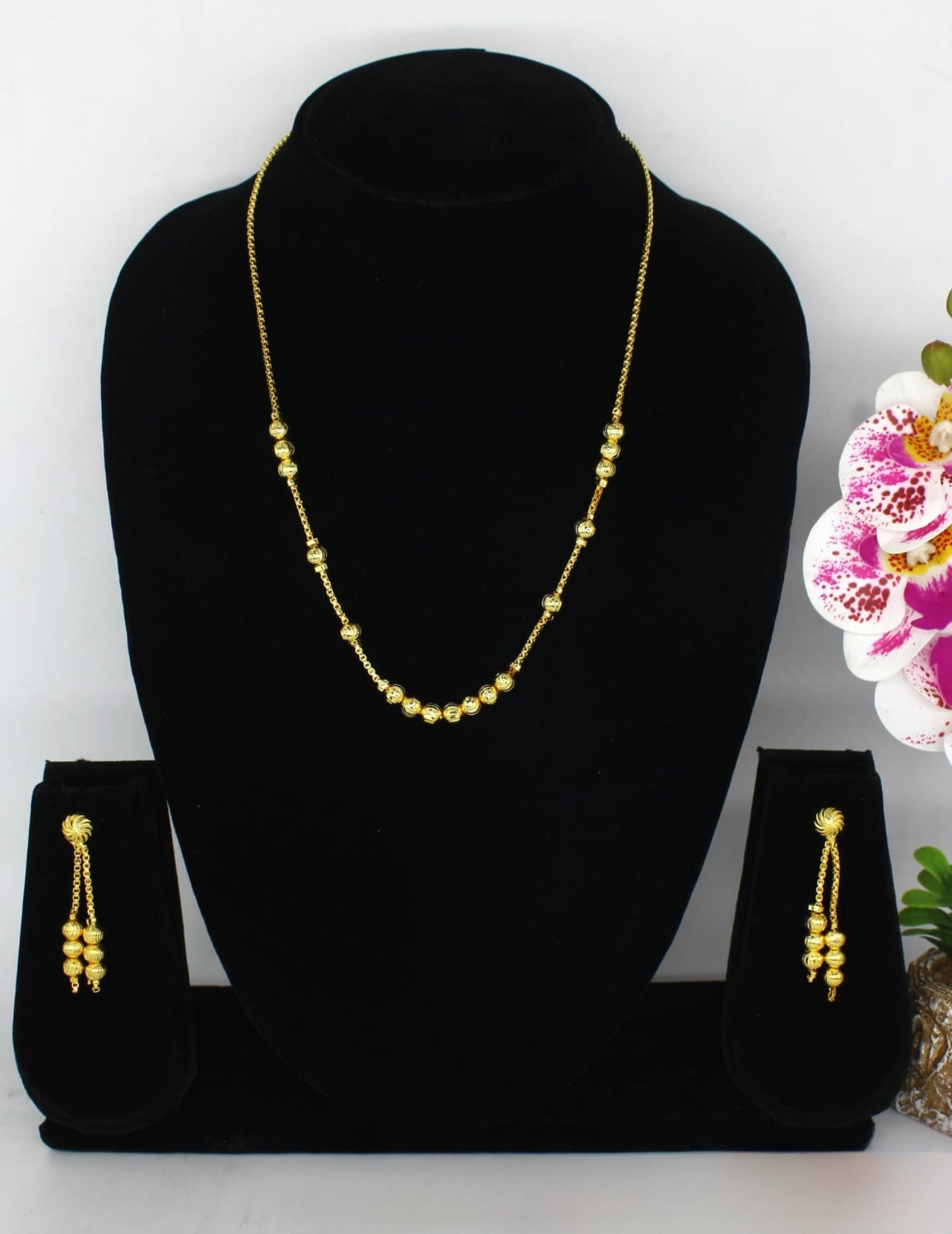 New Arrival Gold Plated Necklace Set for Women For Choice For Wedding and Festival