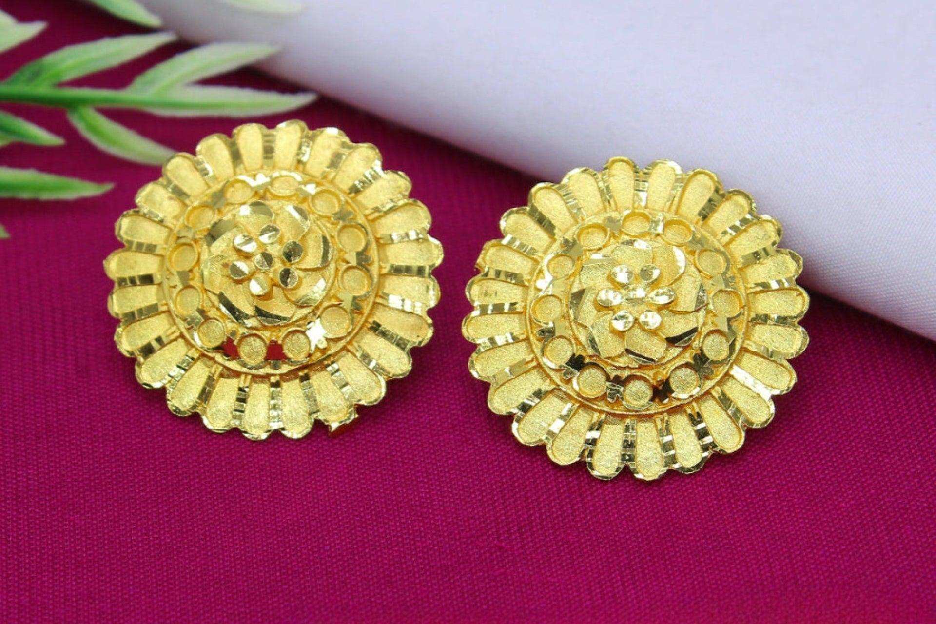 Royal gold plated earrings - Priyangkrita by Freekart