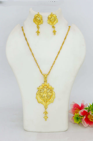 Necklaces for Women Big Flower Pendant Necklaces With Earrings Gold Plated Best For Anniversary Wedding - Priyangkrita by Freekart