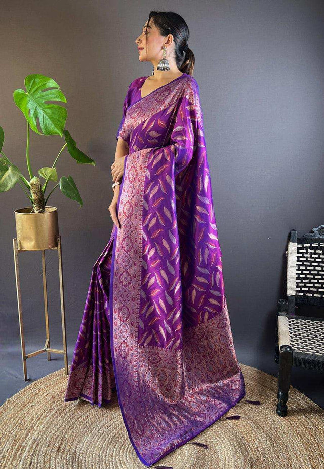Priyangkrita Women Leaf Woven Saree with Contrast Border - Priyangkrita by Freekart
