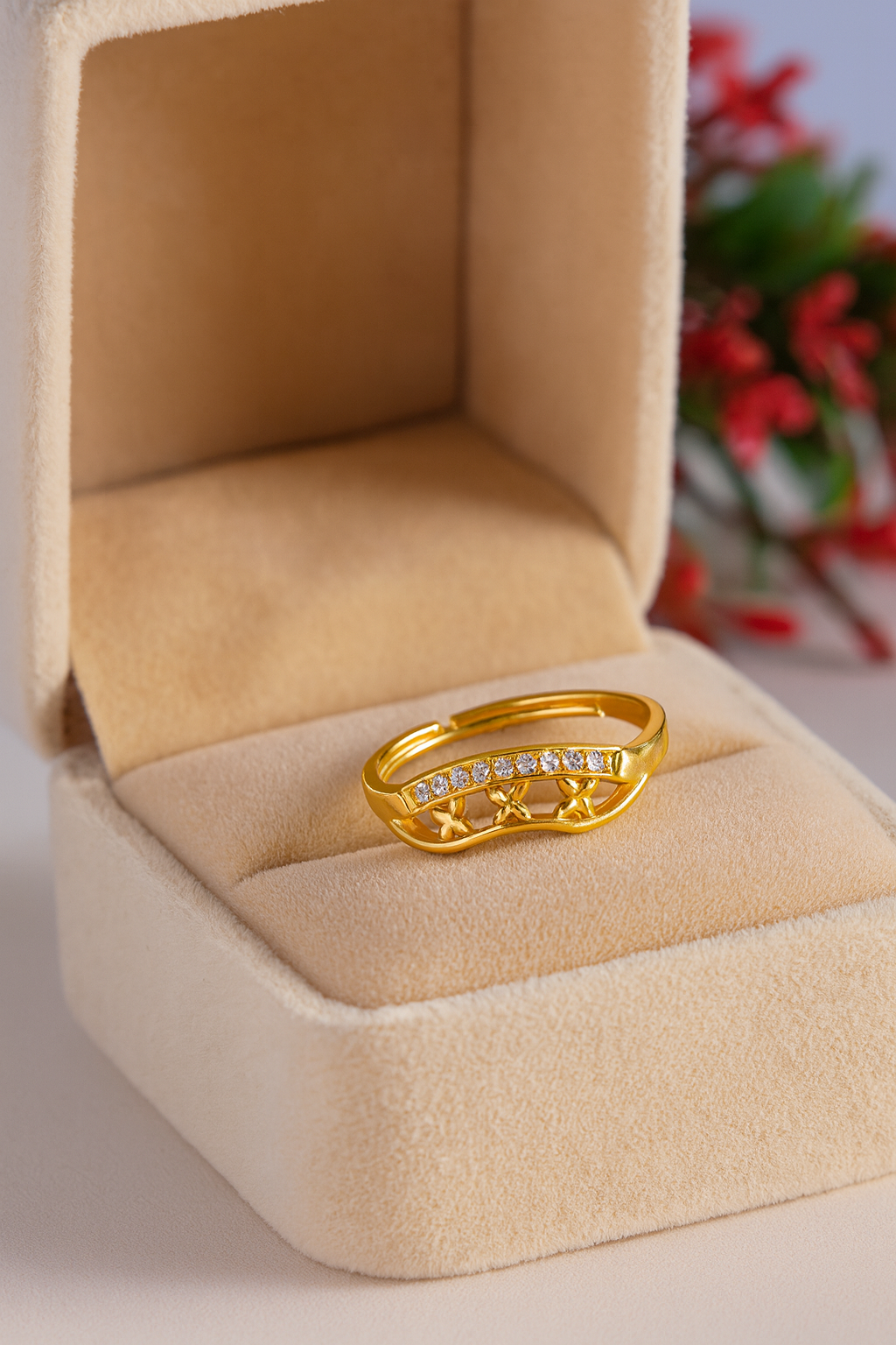 Free Priyangkrita stylish Ring – Adjustable (ring will deliver in plastic pouch) Delivery charges 85 Rs