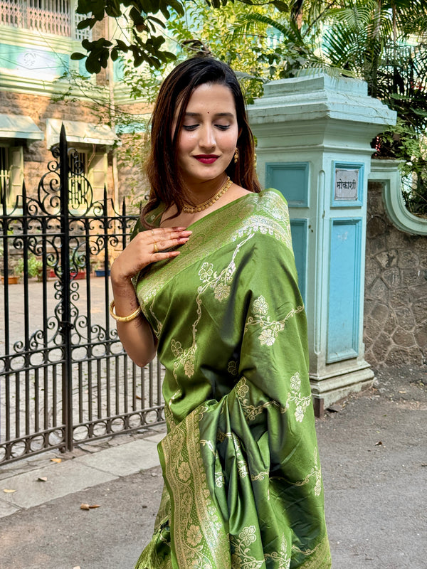Priyangkrita Womens Banarasi Soft Silk Saree